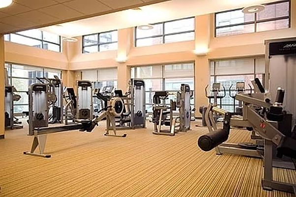Sold by aptsandlofts.com | media 18