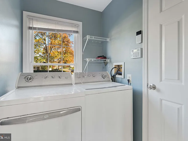 2621 John Milton Dr — Photo 34