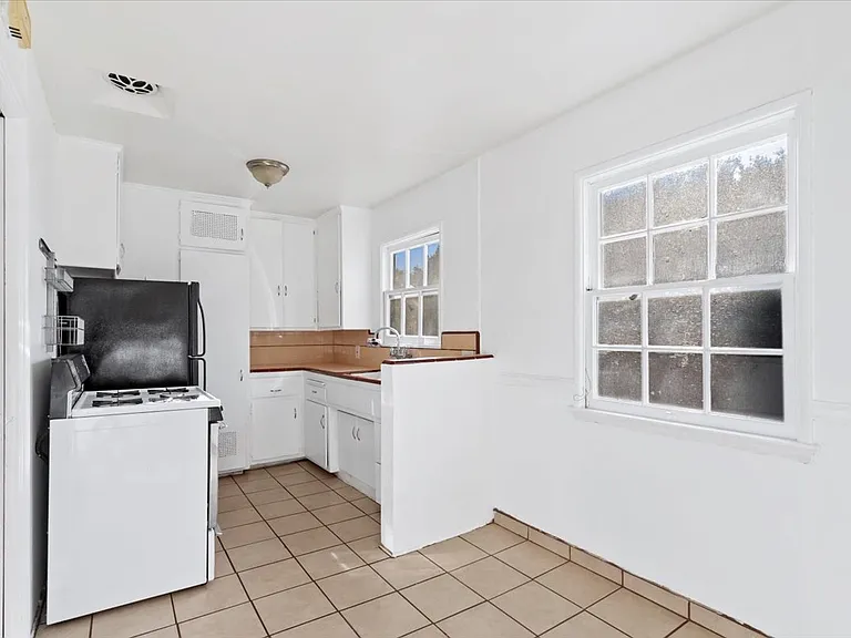 1725 S Robertson Blvd #8 — Photo 6