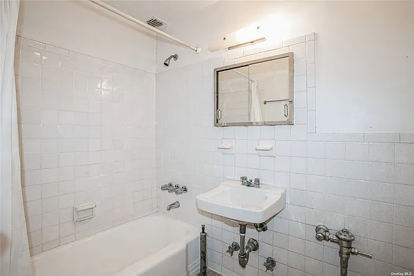 Sold by Century 21 American Homes | media 8