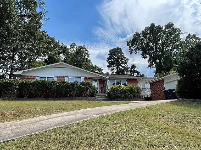 278 Hickory Dr — Photo 5