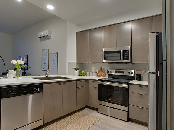 4th image of 11740 SW 72nd Ave #1