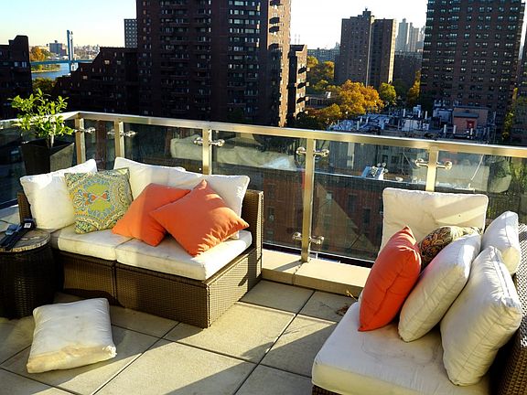 2nd image of 344 E 110th St APT 11A