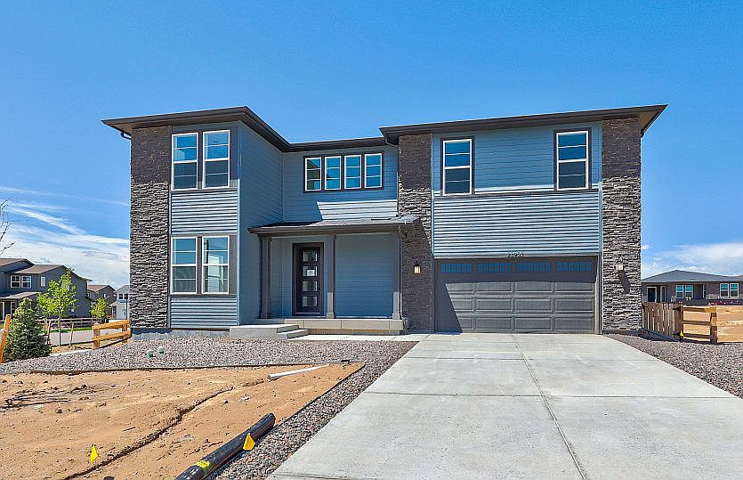 Welcome to 23903 E 39th Ave
