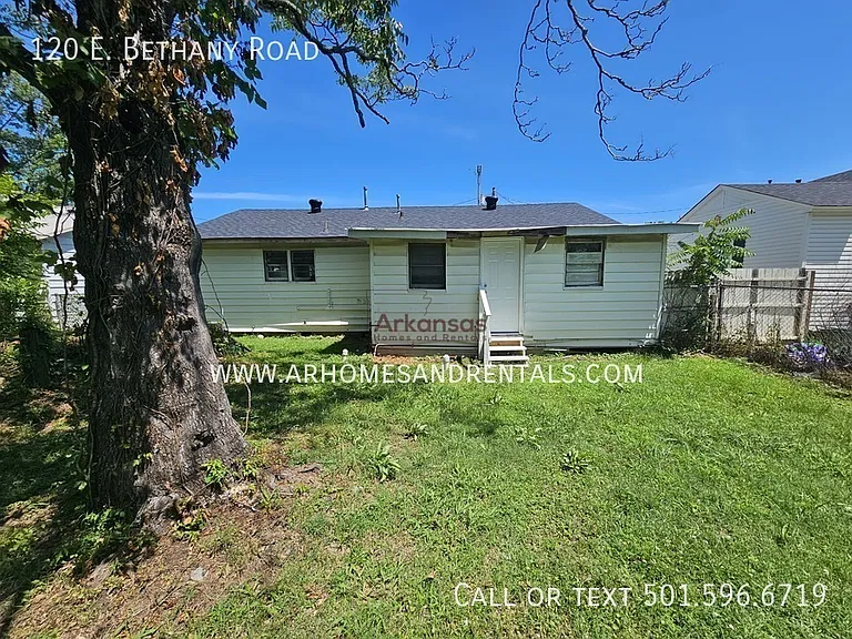 120 E Bethany Rd — Photo 11