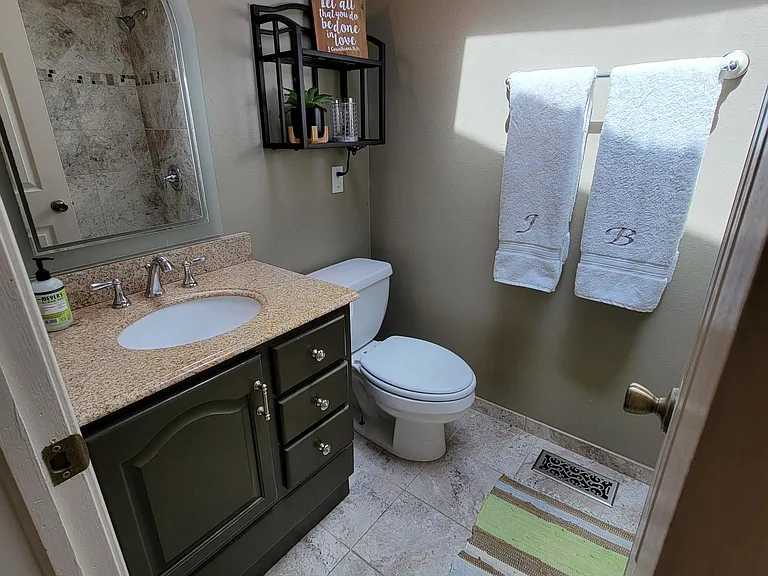 full bath on upper level