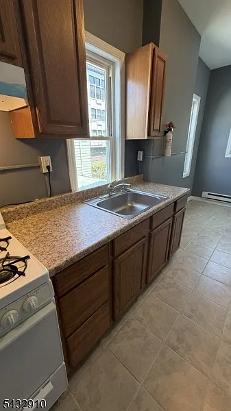 Building Photo - 286 Nagle St #3