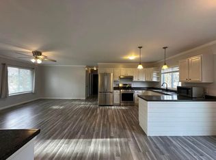 12026 Southgate Dr, Plainwell, MI 49080