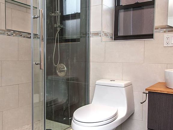 8_Lombardy_Street__BR-17