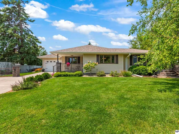 125 N 8th St, Lyons, NE 68038