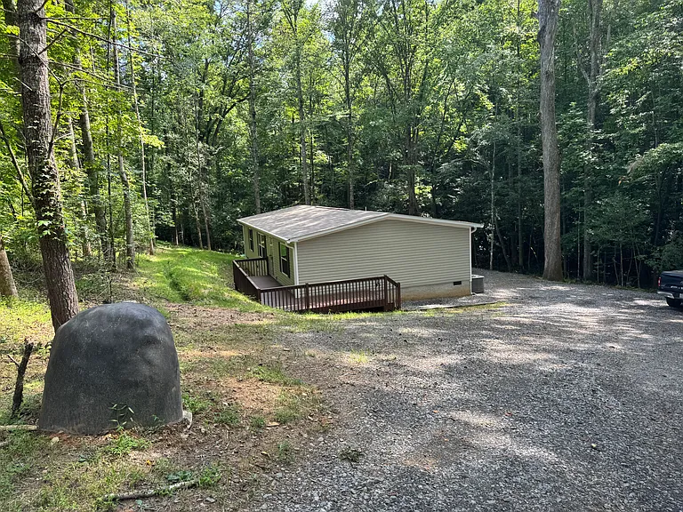 1254 Friendship Church Rd — Photo 3
