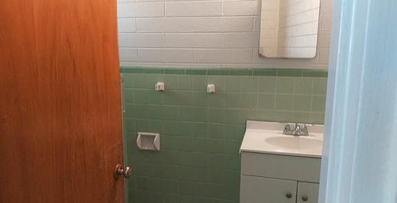 5th image of 110 E Corbett St #22