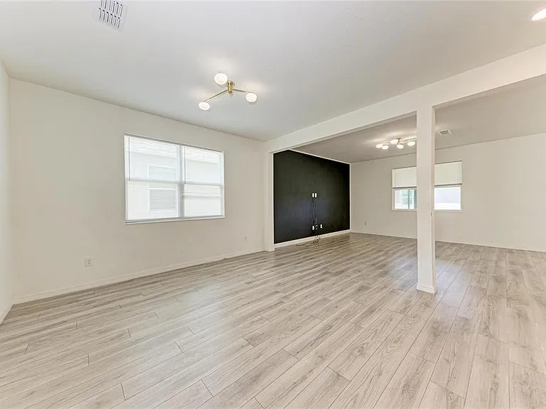 5826 143rd Ct E — Photo 16