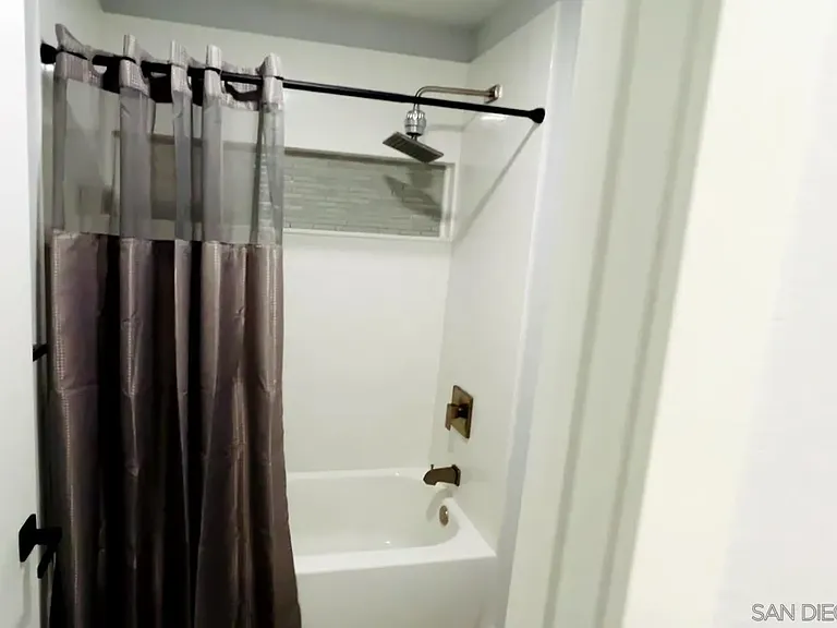 4022 Mahaila Ave #C — Photo 21