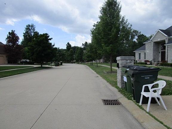 4th image of 48527 Red Oak Dr