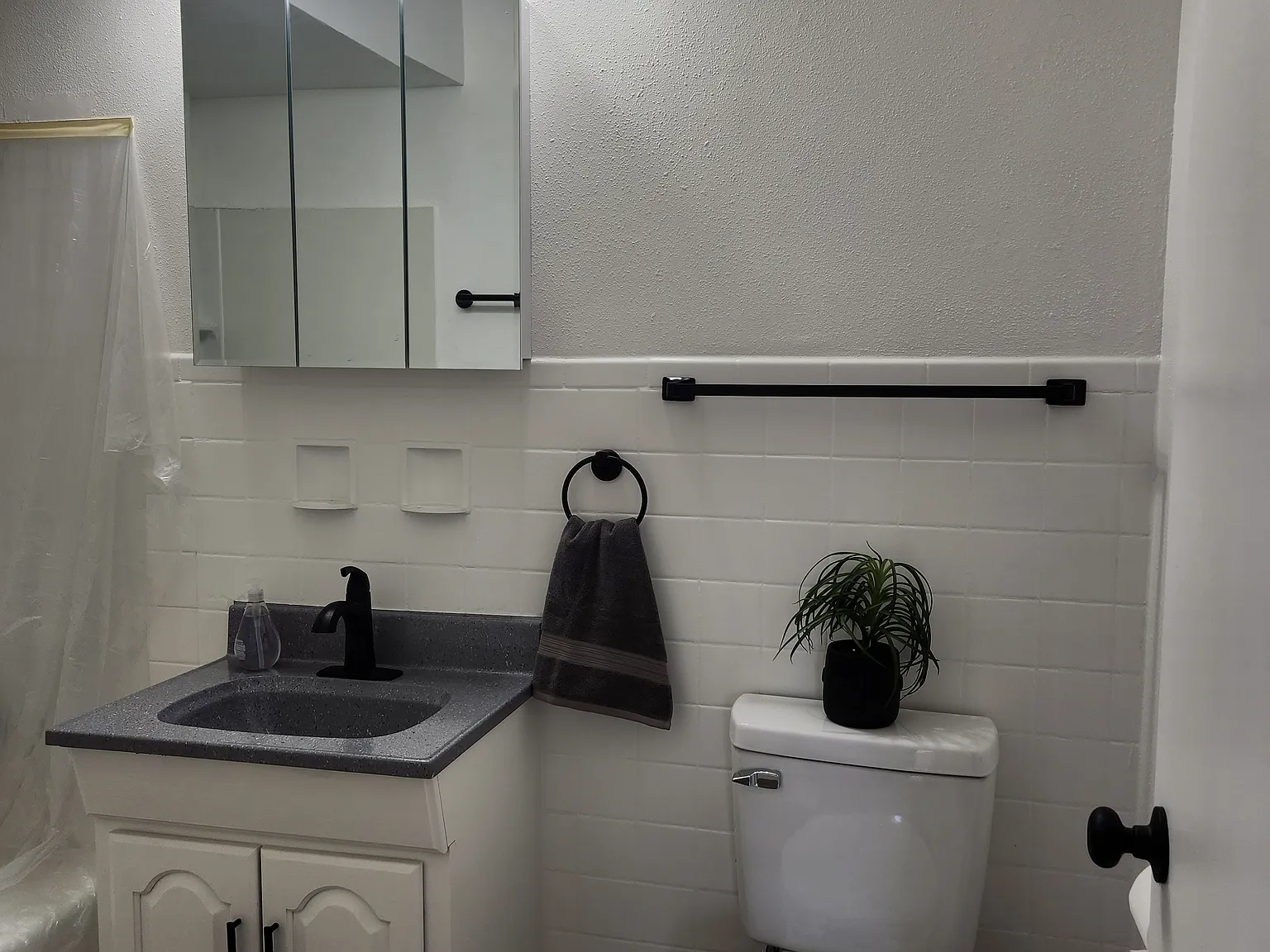 2 bed, $1,025 — Photo 3