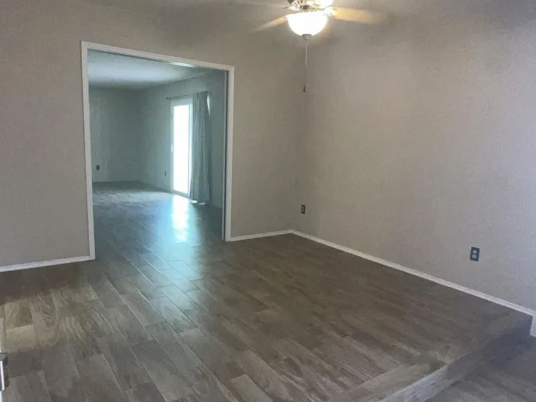3468 E Hearn Rd — Photo 7