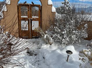 436 Chamisa Rd, Taos, NM 87571