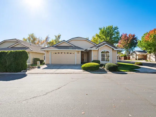 1834 NW Nickernut Pl, Redmond, OR 97756