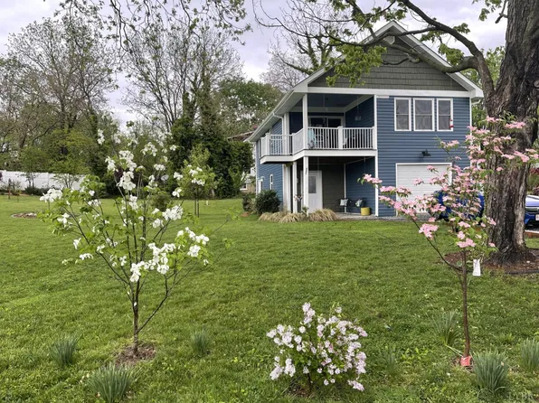 421 Lee St, Bedford, VA 24523