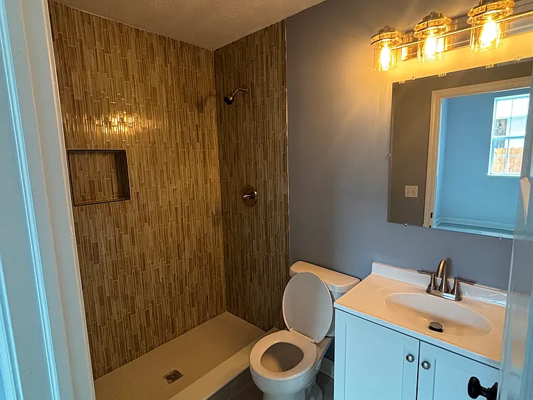 3105 Hovey St #2 — Photo 7