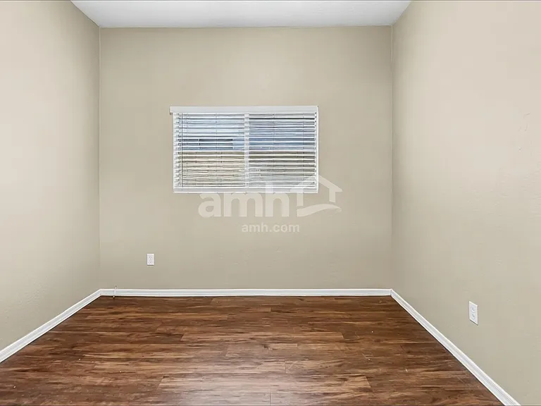 2548 W Spencer Run — Photo 8