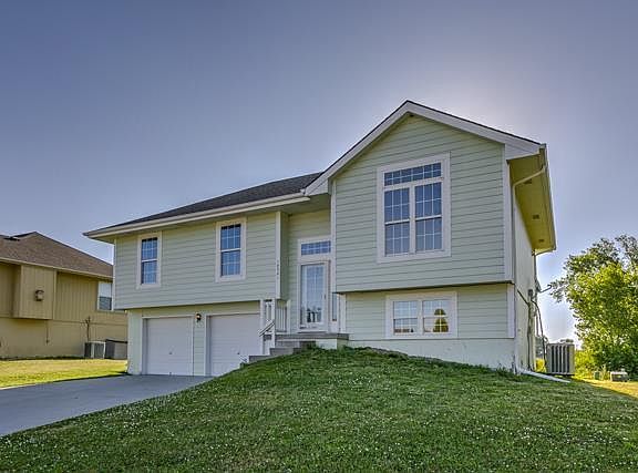 2nd image of 18521 Wildflower Dr