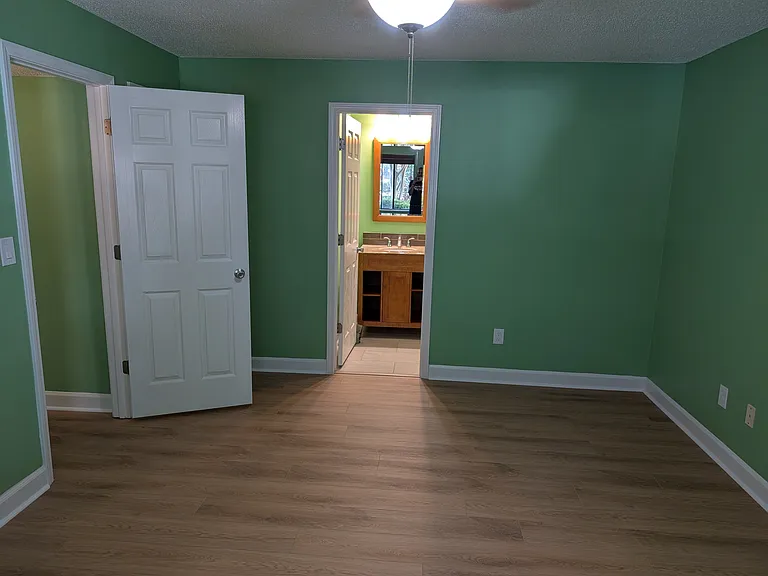 2011 Wingate Way #2011 — Photo 10