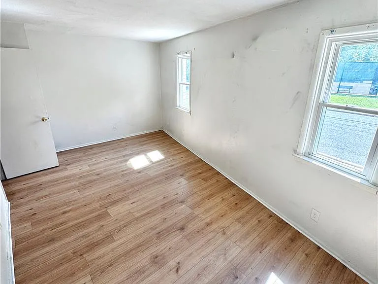 2043 W Allen St #A — Photo 14