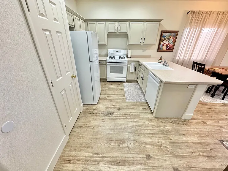 8852 Winter Sky Ave — Photo 6