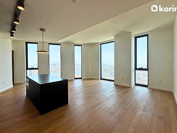 5th image of 85 Fleet St #71D