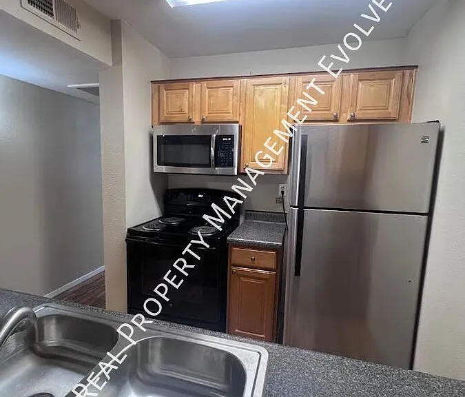 14203 N 19th Ave #1006 — Photo 8