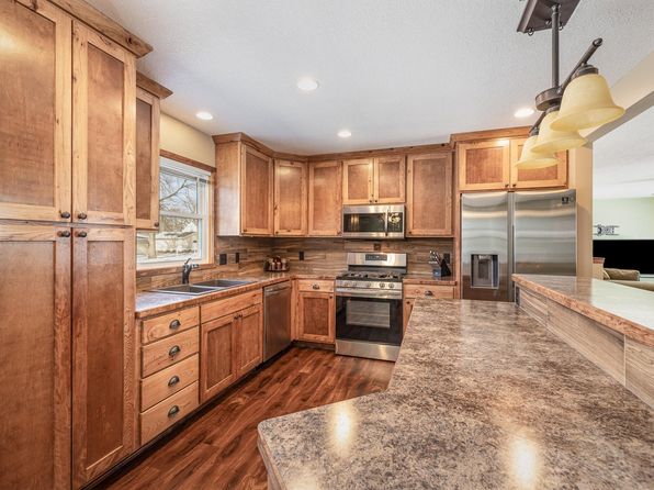 105 1st Ave SW, Nya, MN 55397