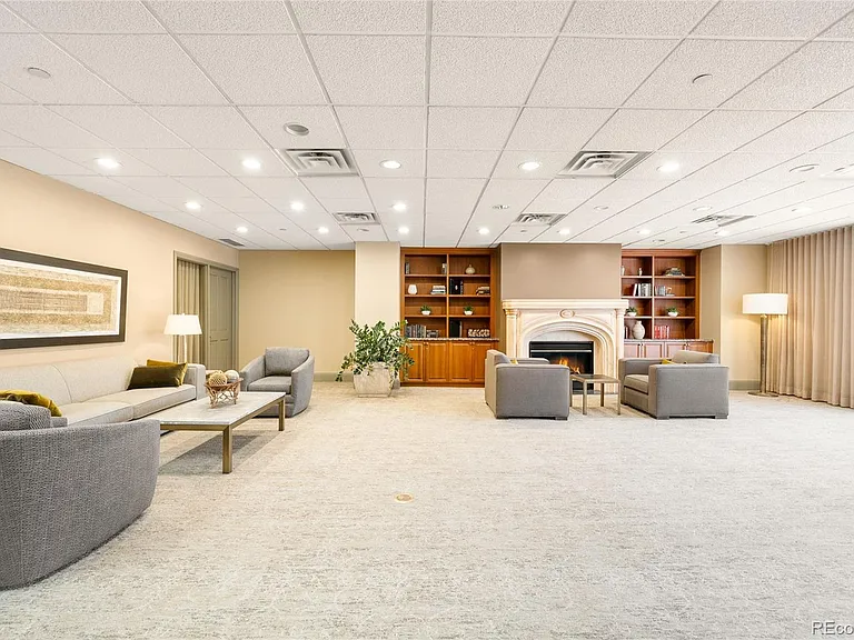 400 E 3rd Ave #404 — Photo 31