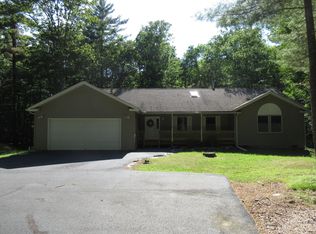 102 Iroquis Trl, Dingmans Ferry, PA 18328