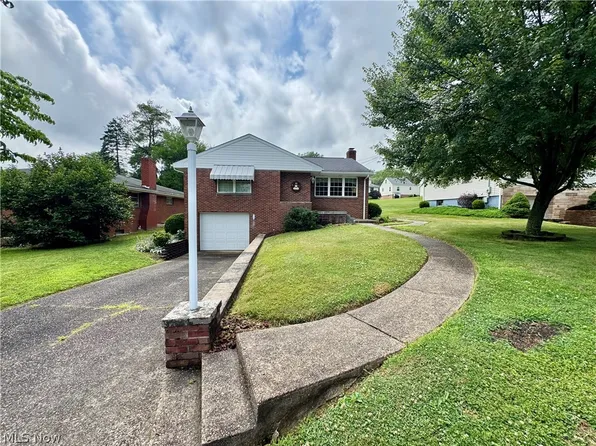 102 Willinda Dr, Saint Clairsville, OH 43950