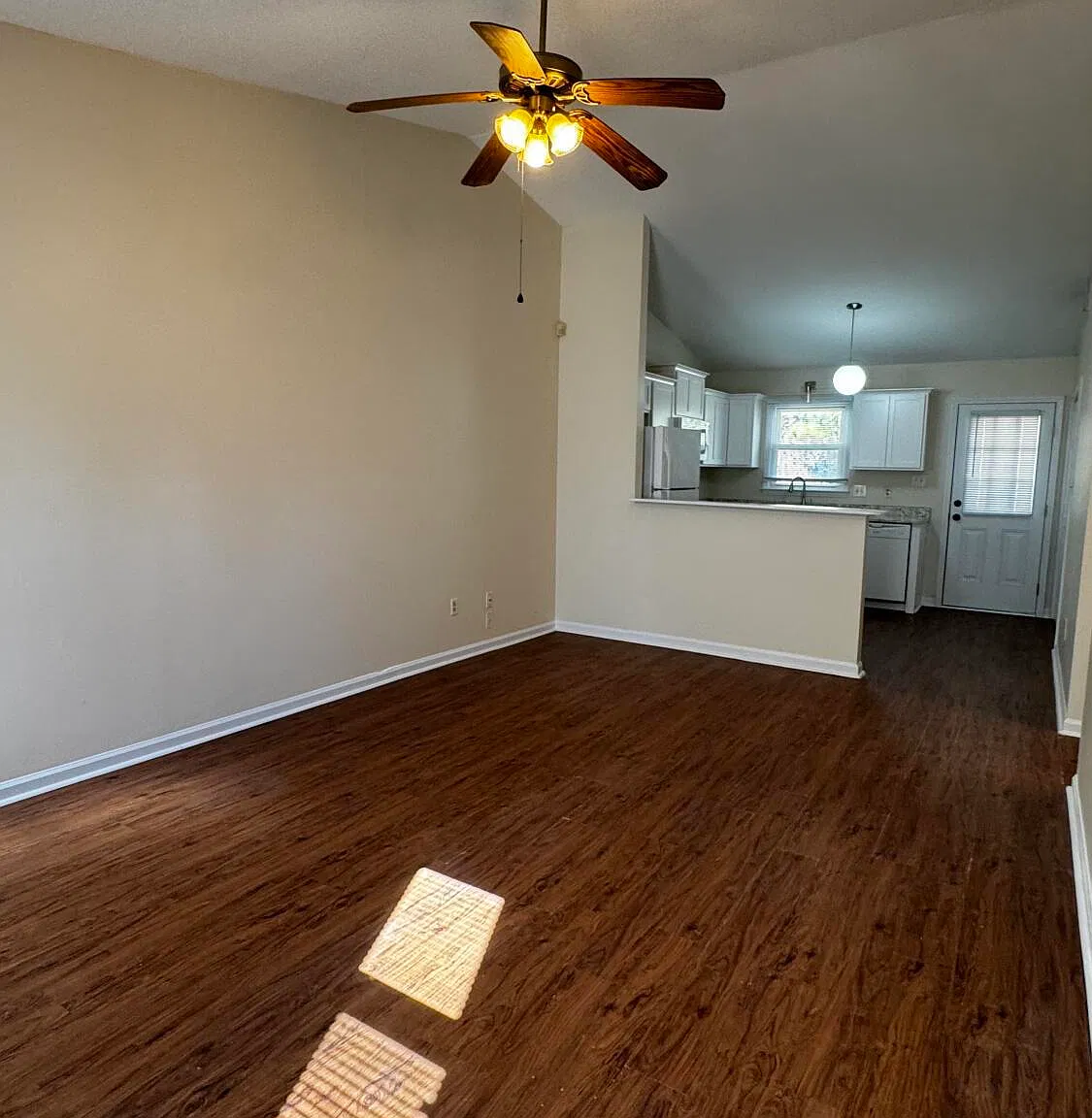 2 bed, 2.0 bath, $1,100 — Photo 3