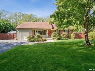 38 Malcolm Way, Riverhead, NY 11901