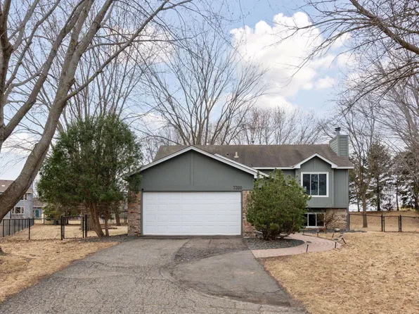 7320 Cactus Curv, Chanhassen, MN 55317