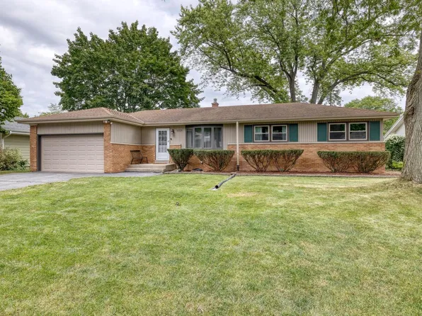 1026 North 122nd STREET, Wauwatosa, WI 53226