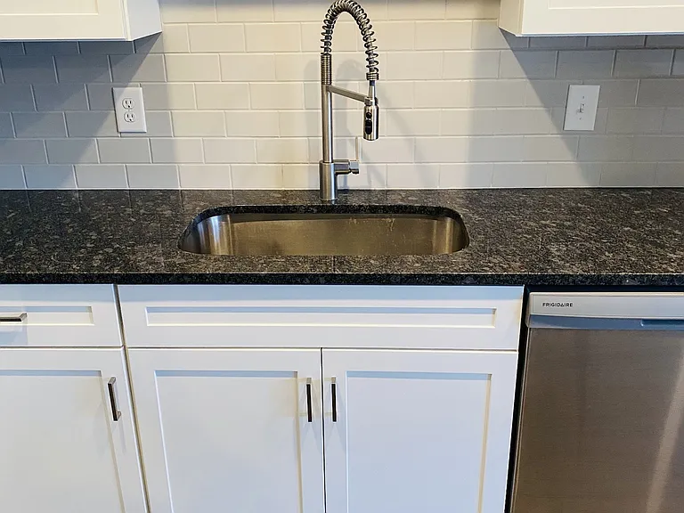 352 Banbury Dr — Photo 9
