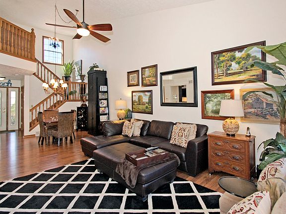 Great Room w/ Wood Floors