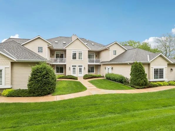W397N5921 Autumn Woods DRIVE, Oconomowoc, WI 53066