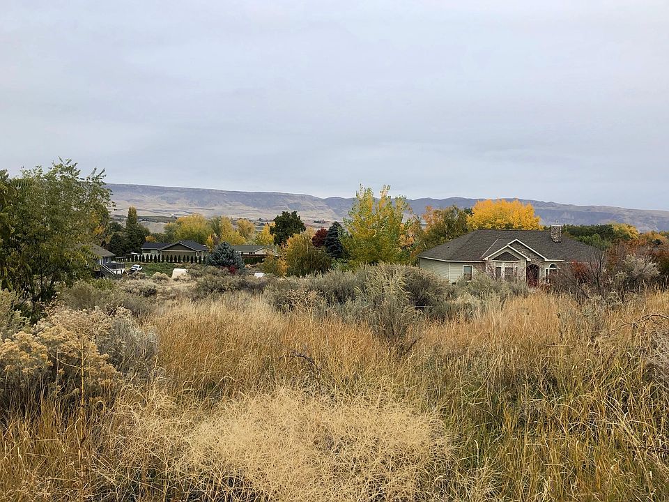2nd image of 2917 Sierra Blvd