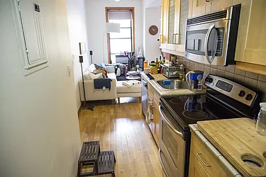 Rented by Easy Rental LLC