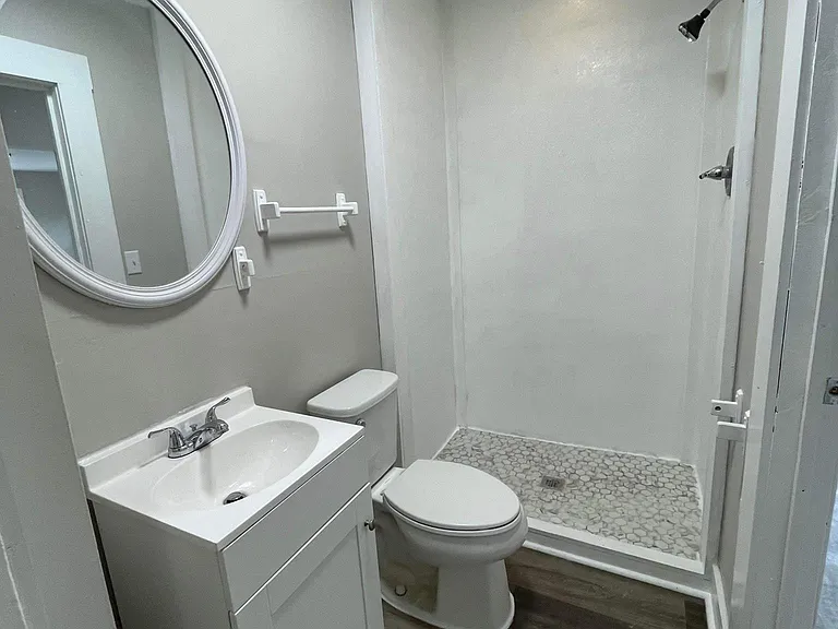One out of two full bathrooms