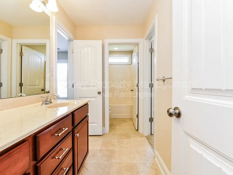 906 Keaton Ridge Ct — Photo 30