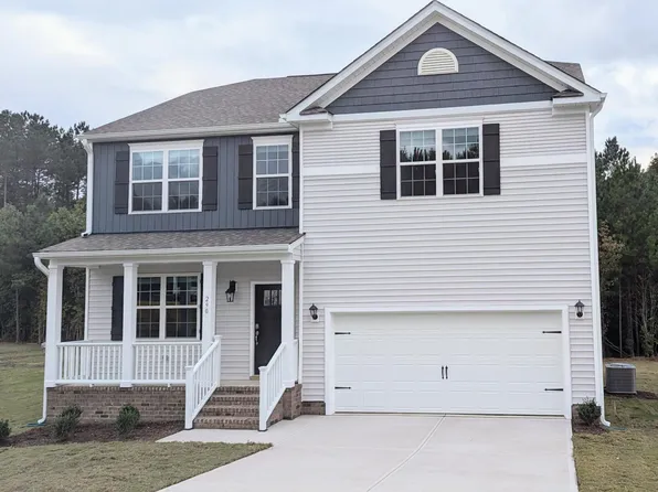 290 Babbling Creek Dr, Youngsville, NC 27596