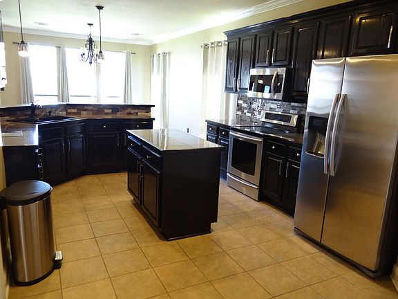 2nd image of 36324 Maplewood Ave