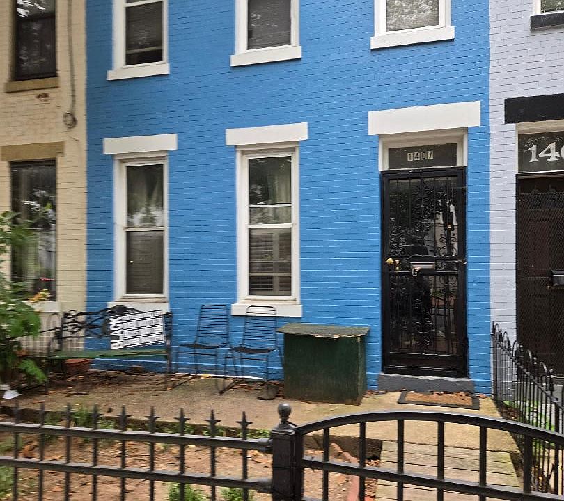1st image of 1407 E St SE